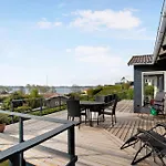 Newly Restored With Panoramic Sea Views Holiday home