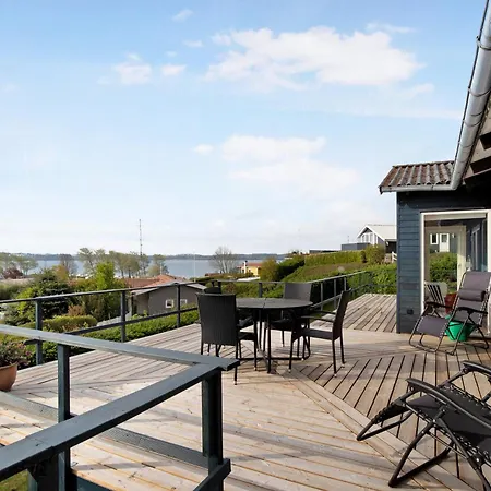 Newly Restored With Panoramic Sea Views Aabenraa