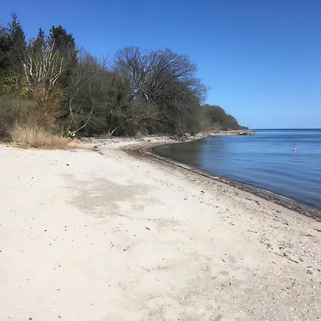 Nyrenoverat Sommarhus Med Vacker Havsutsikt *