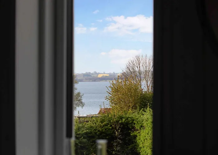 Newly Restored With Panoramic Sea Views *