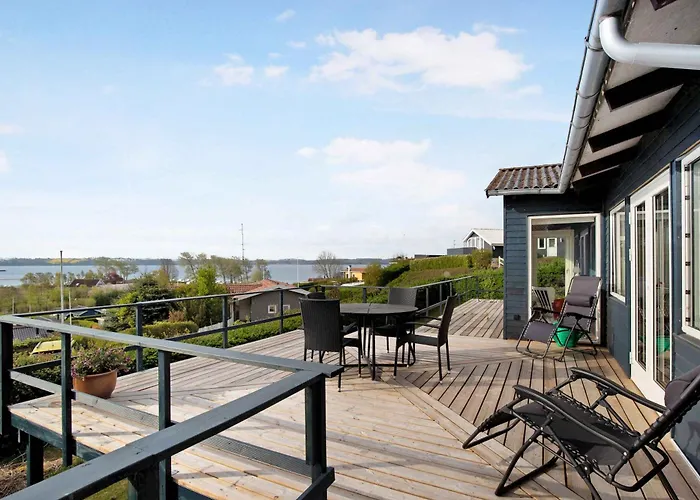 Newly Restored With Panoramic Sea Views بيت للعطل